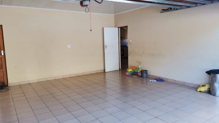 3 Bedroom Property for Sale in Waterval East North West